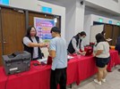 求職民眾攜帶身份證件套印履歷.求職便利