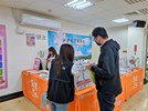 求職民眾領取廠商履歷表
