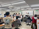 與學員一同練習拍攝技巧
