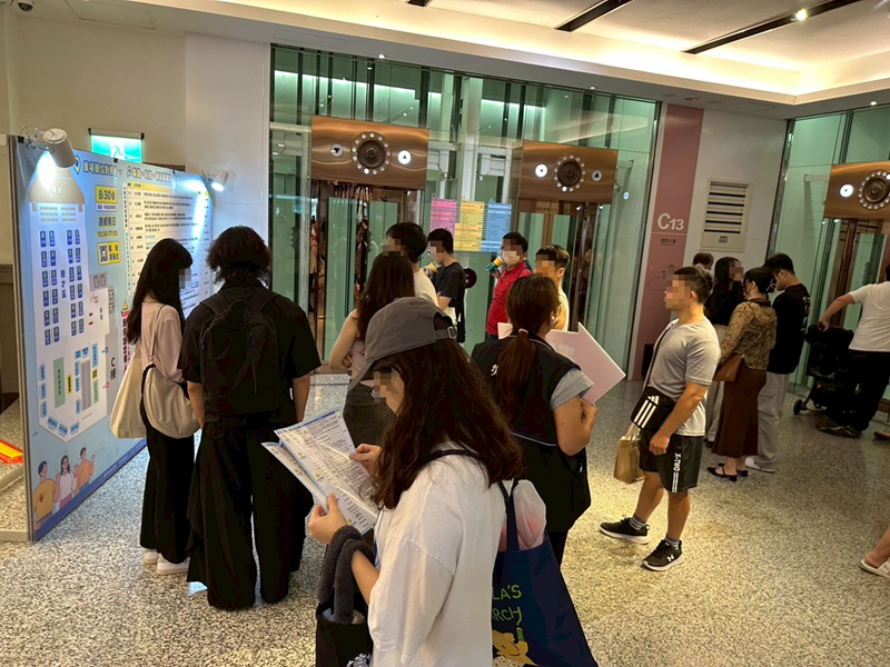 求職民眾瀏覽職缺一覽表