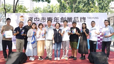 獲得新創藝標章品牌合照