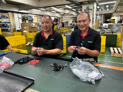 量身打造職場環境-中市勞工局推職務再設計-助中高齡與身障者穩定就業