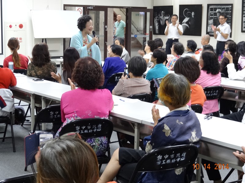 胡市長夫人演唱志願服務歌