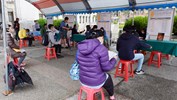 17-面試等候區-求職者保持社交安全距離