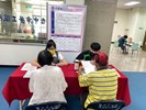 廠商與求職民眾面試情形